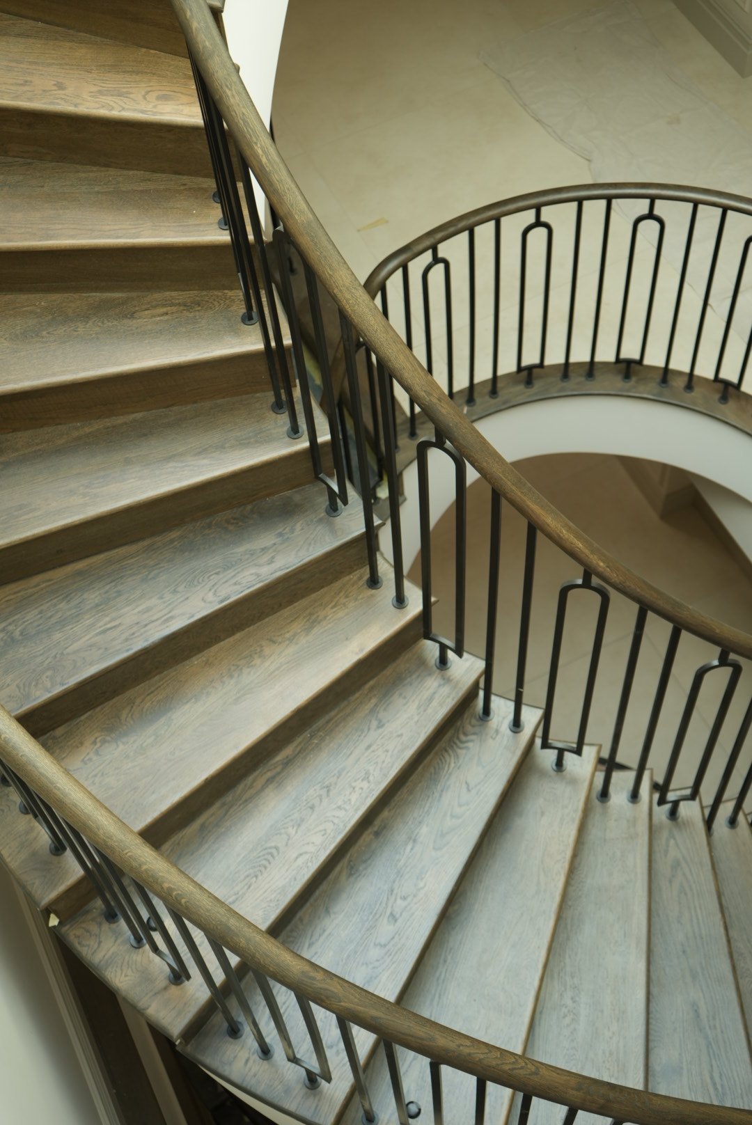 Oak treads on the curve