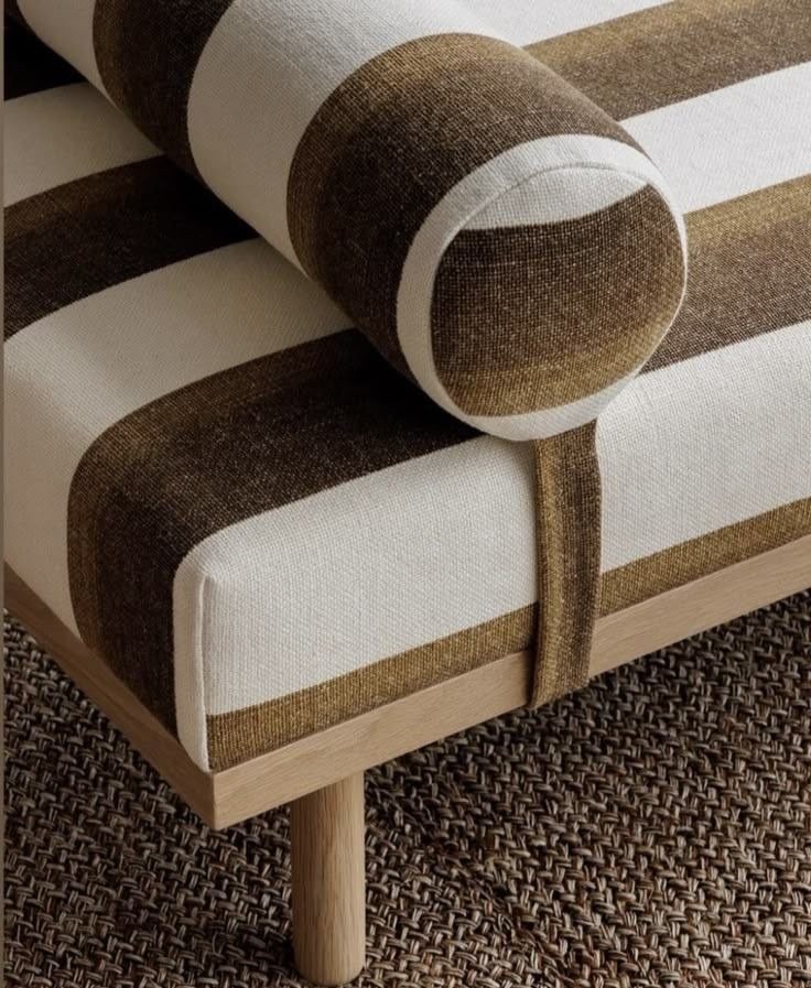 A wide stripe on a low bench